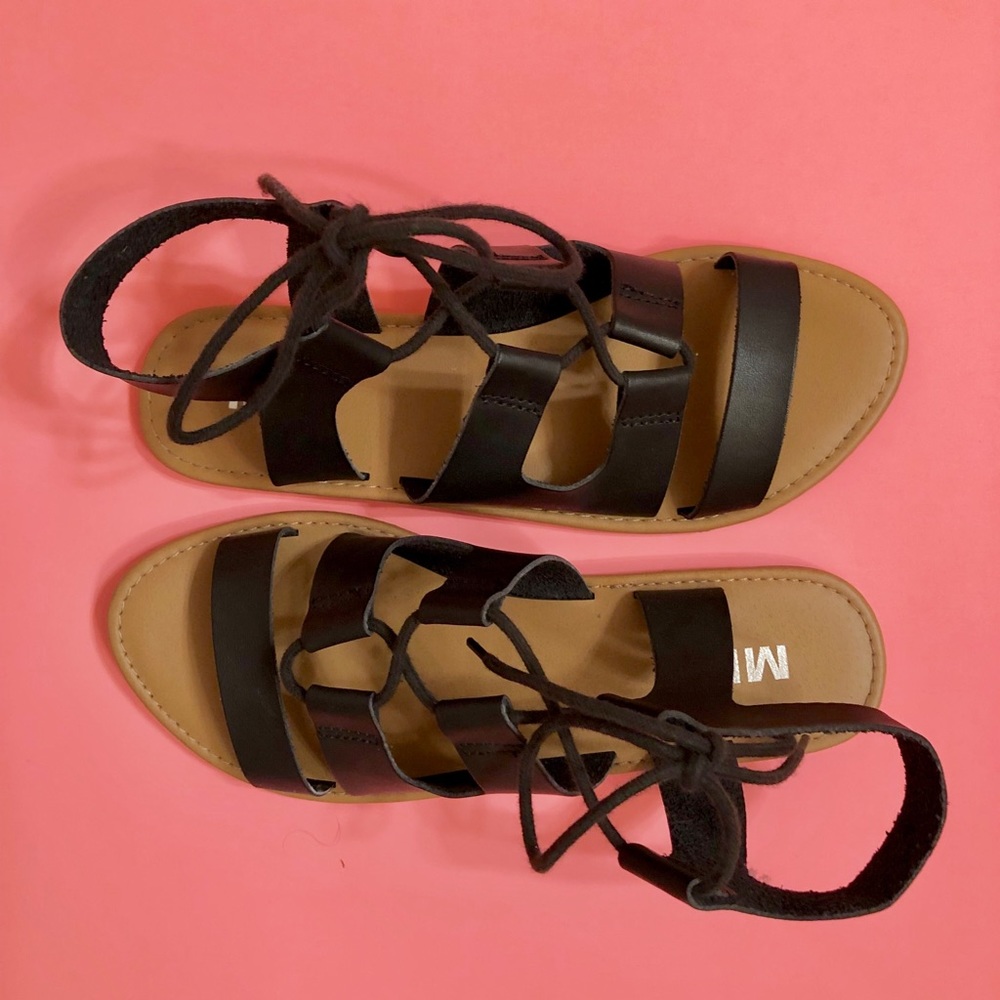 Black sandals